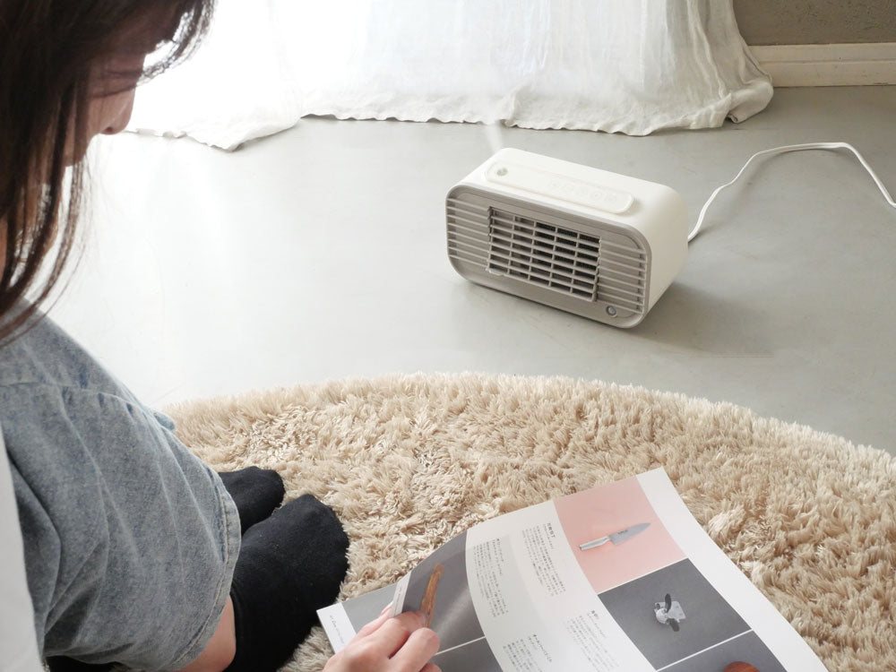 【THREEUP/スリーアップ】「暖め＋うるおい」 加湿セラミックミニモイストヒーター