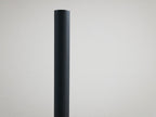 銀色のMove Rod、スピーカーとパイプが特徴の製品