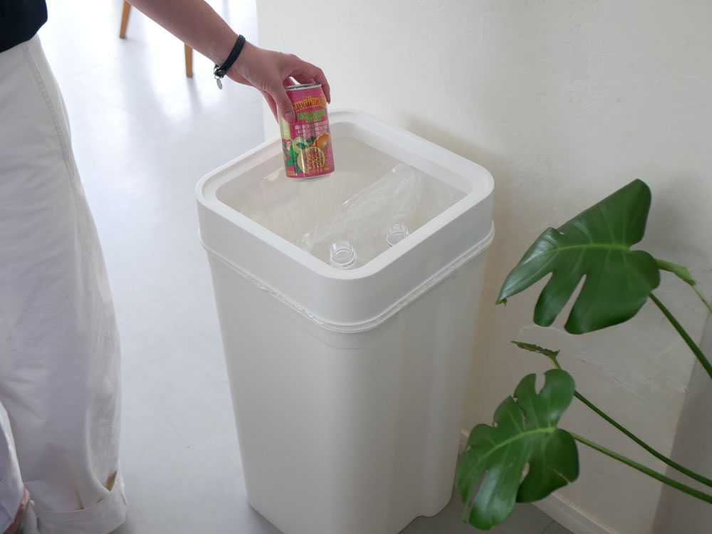 中身が見えにくい蓋なしプラスチックダストボックス