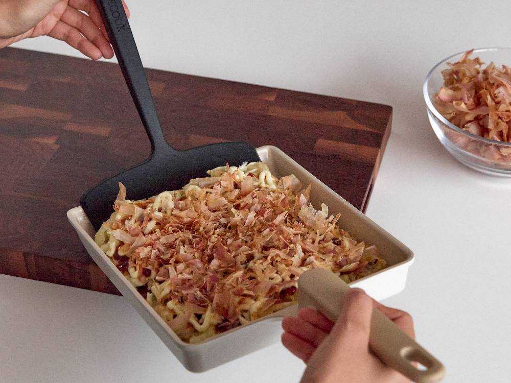 【TRUECOOK/トゥルークック】エッグパン＆フライ返しセット ラージ / ベージュの仕様シーン21