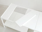 灰色スチール製の2段伸縮シンク下ラック